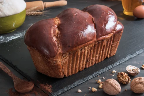 Cozonac cu Umplutura cu Nuca si Cacao