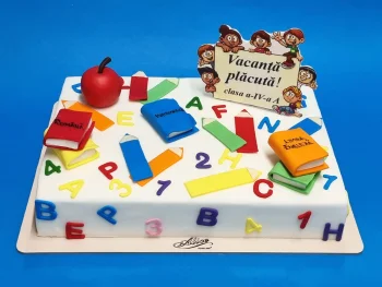 Tort cu Figurine Sfarsit de An Scolar