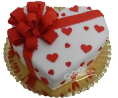 Tort Valentines Inima cu Pampon Rosu