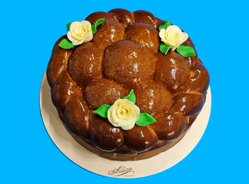 Turta cu decor din pasta de zahar Model 05