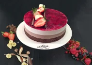 Tort Mousse de Ciocolata cu Fructe de Padure