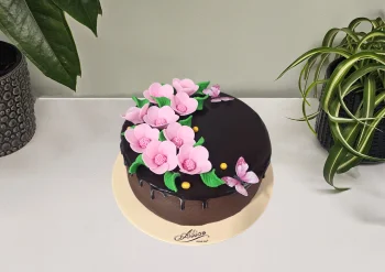 Tort cu Flori Roz