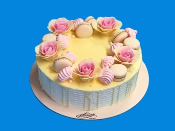 Tort cu Flori, Bezele si Macarons