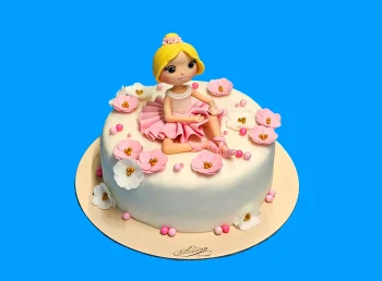 Tort cu Figurina Micuta Balerina