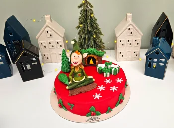 Tort Iarna cu Figurina Spiridus si Semineu