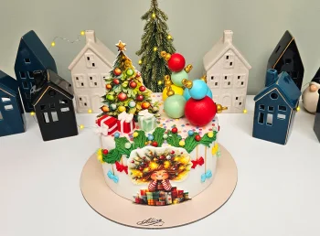 Tort Iarna cu Brad si Globuri