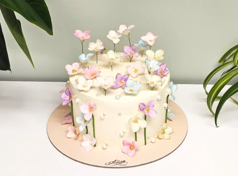 Tort cu Floricele Colorate