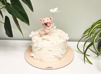 Tort cu Figurina Ursulet Vesel