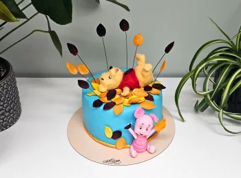 Tort cu Figurine Winnie si Purcelus
